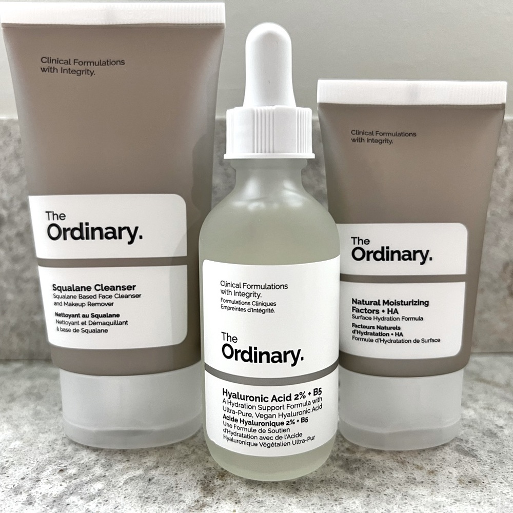 The Ordinary 3pc The Daily Set (Cleanser, Moisturizer, 
Hyaluronic Acid)